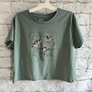 PREOWNED TENTREE TEN TREE CROPPED SEA BLEND GREEN FLORAL SHORT SLEEVE CROP TOP M